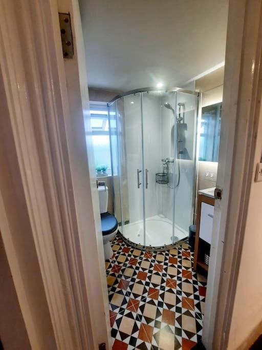Alross Studio Flat / Private Bathroom London Exterior photo